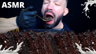 CHOCOLATE CAKE ASMR CHOCO PIE MUKBANG BINGE NO TALKING-2